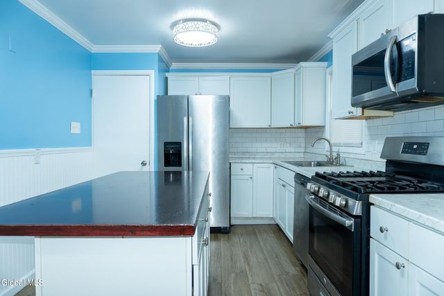 1311 Curry Road, Rotterdam, NY 12306