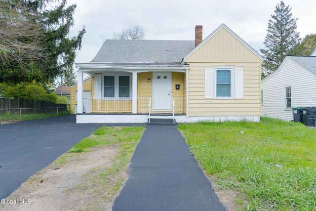 1311 Curry Road, Rotterdam, NY 12306