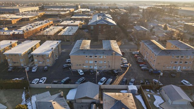 3822 Ruby Street 2E, Schiller Park, IL 60176