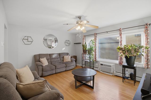 3822 Ruby Street 2E, Schiller Park, IL 60176