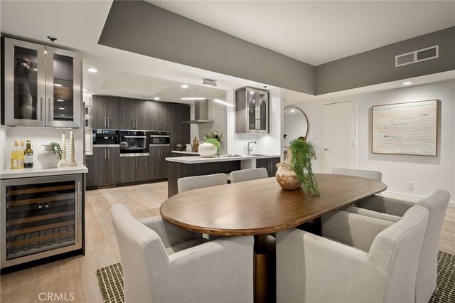 10445 Wilshire, Los Angeles, CA 90024