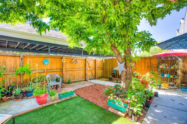 39 S Nome Street, Aurora, CO 80012