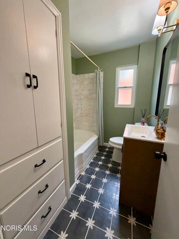 4203 Rugby Drive, Toledo, OH 43614