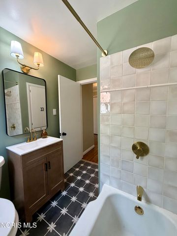 4203 Rugby Drive, Toledo, OH 43614