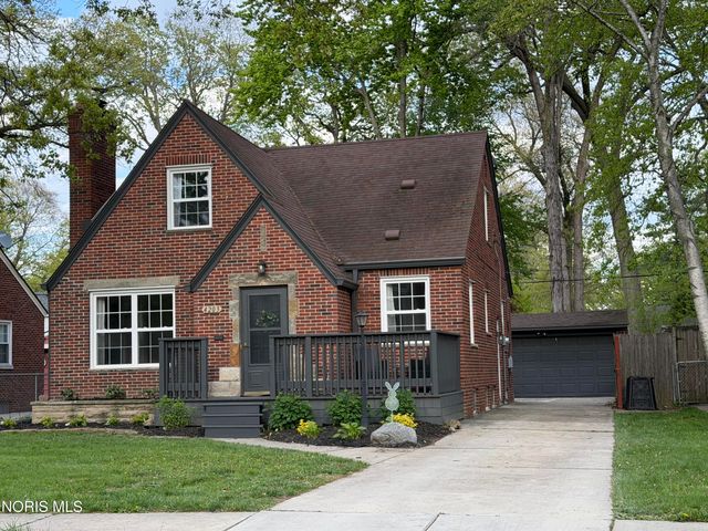 4203 Rugby Drive, Toledo, OH 43614