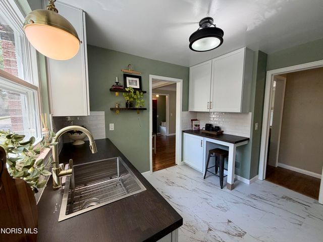 4203 Rugby Drive, Toledo, OH 43614
