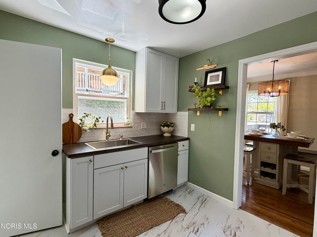 4203 Rugby Drive, Toledo, OH 43614