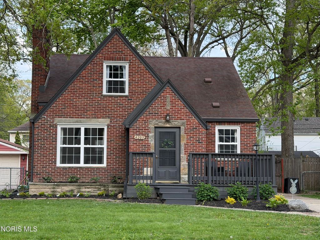 4203 Rugby Drive, Toledo, OH 43614