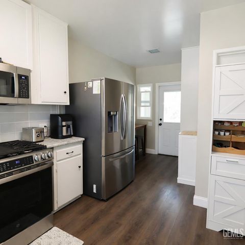 262 Monte Vista Drive, Bakersfield, CA 93305