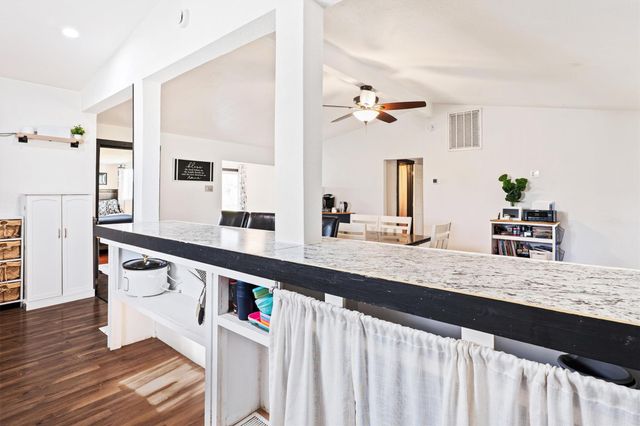 110 Lakewood DR, Burnet, TX 78611