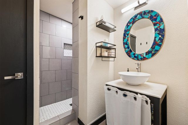 110 Lakewood DR, Burnet, TX 78611