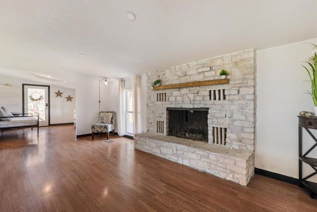 110 Lakewood DR, Burnet, TX 78611