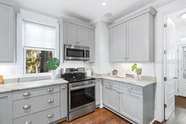 40 Celadon Dr, Ladys Island, SC 29907