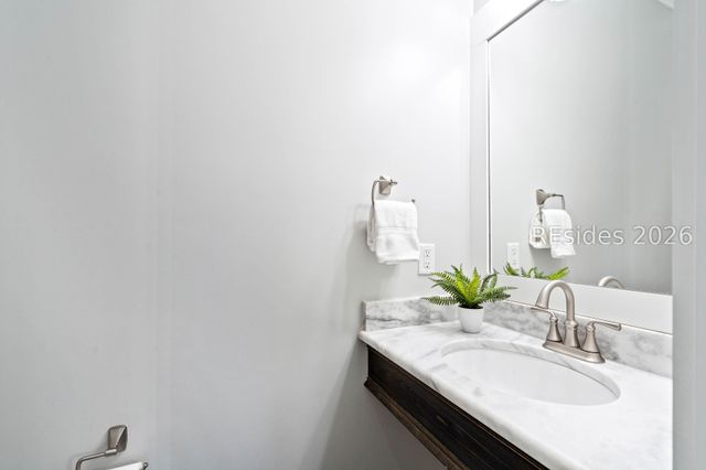 40 Celadon Dr, Ladys Island, SC 29907