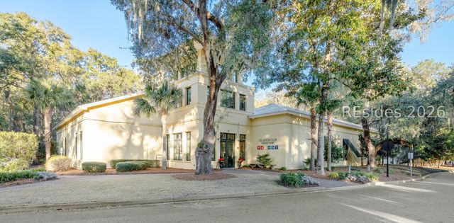 40 Celadon Dr, Ladys Island, SC 29907