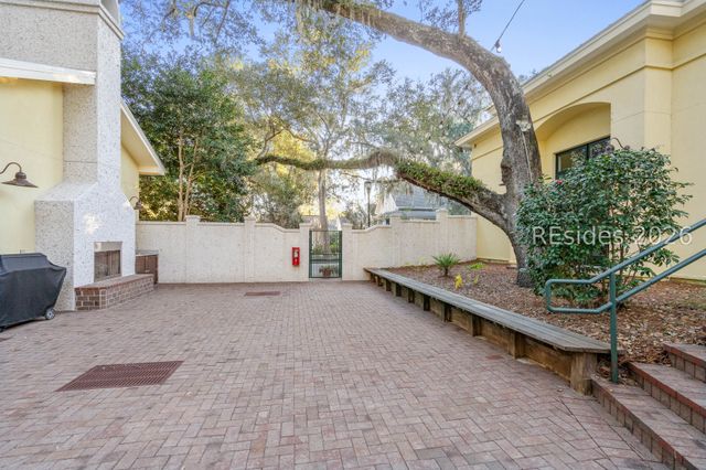 40 Celadon Dr, Ladys Island, SC 29907