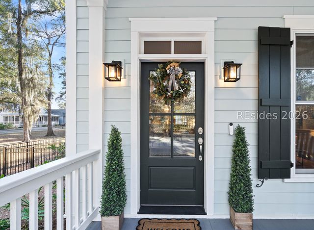 40 Celadon Dr, Ladys Island, SC 29907