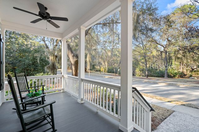 40 Celadon Dr, Ladys Island, SC 29907