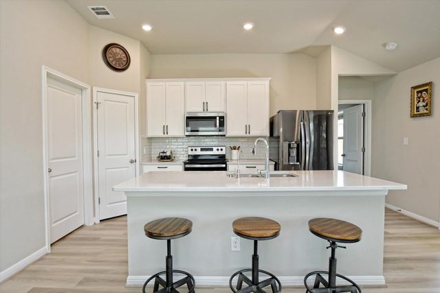 608 Carol DR, Hutto, TX 78634