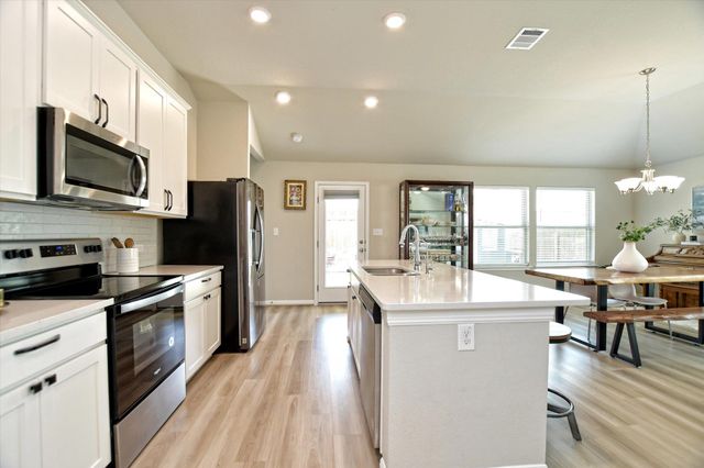 608 Carol DR, Hutto, TX 78634