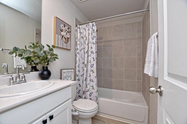 608 Carol DR, Hutto, TX 78634