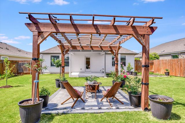 608 Carol DR, Hutto, TX 78634