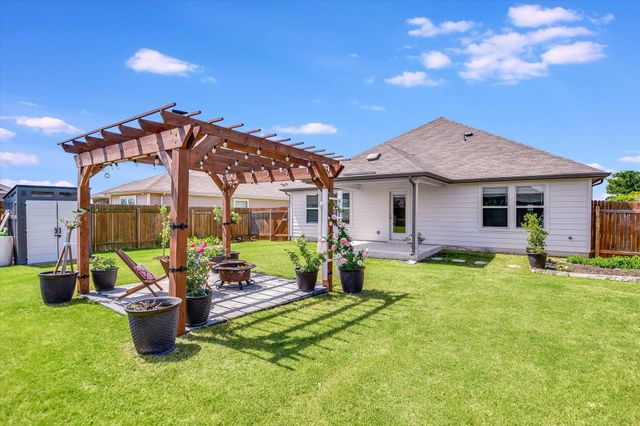 608 Carol DR, Hutto, TX 78634