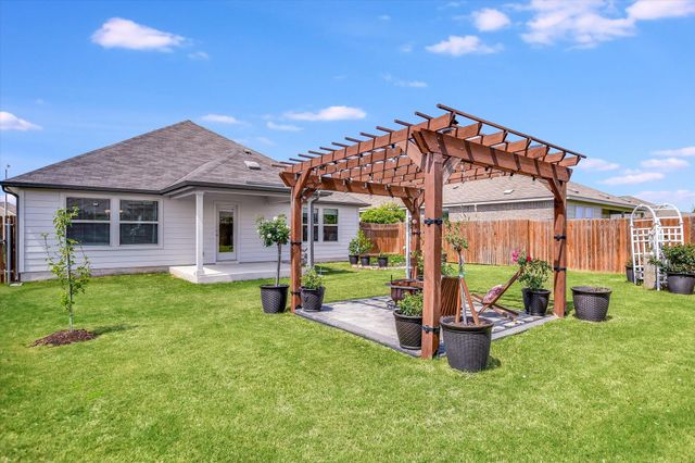 608 Carol DR, Hutto, TX 78634