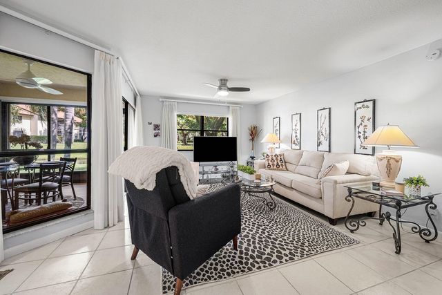 3315 Lucerne Park Drive, Greenacres, FL 33467