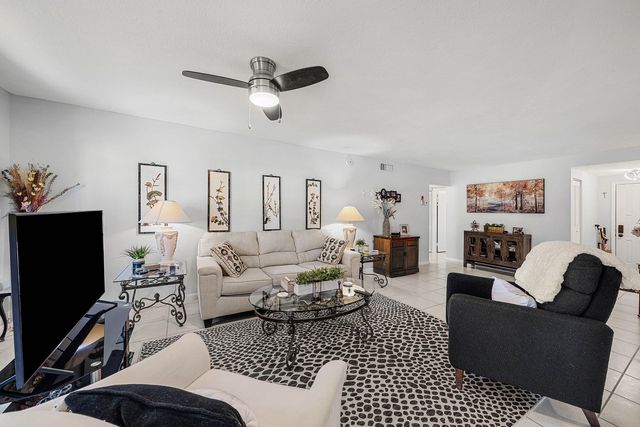 3315 Lucerne Park Drive, Greenacres, FL 33467