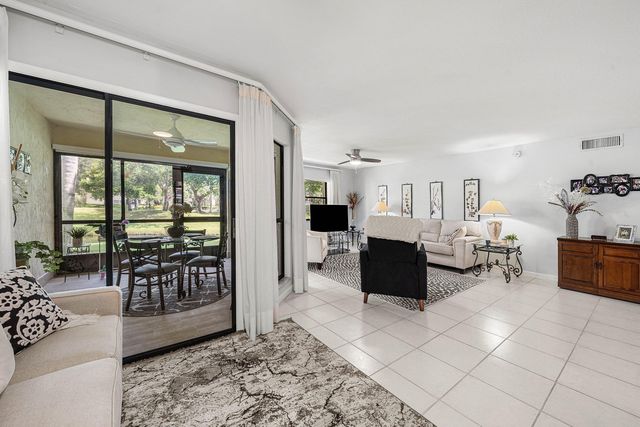 3315 Lucerne Park Drive, Greenacres, FL 33467