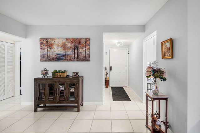3315 Lucerne Park Drive, Greenacres, FL 33467