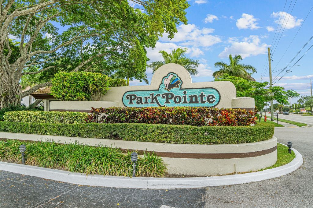 3315 Lucerne Park Drive, Greenacres, FL 33467