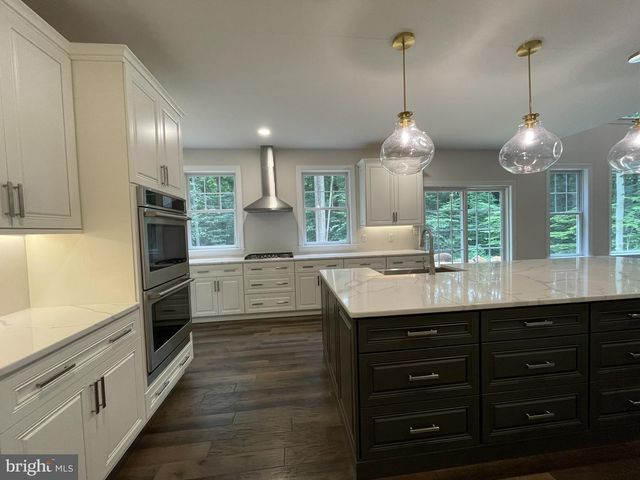 25 BERKS MONT LN, Barto, PA 19504