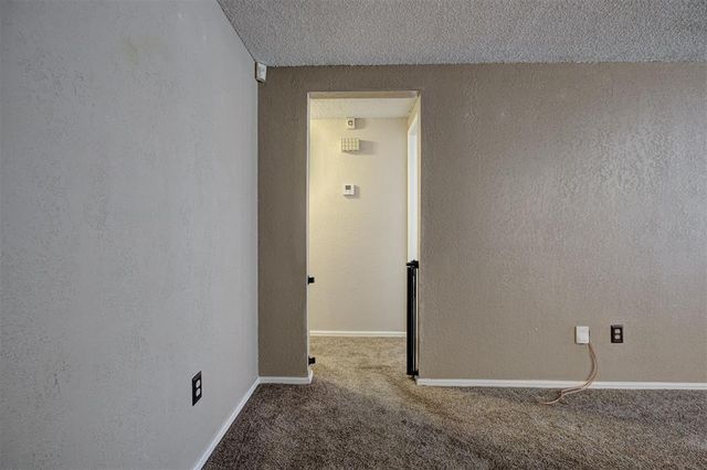 8300 S Drexel Place, Oklahoma City, OK 73159