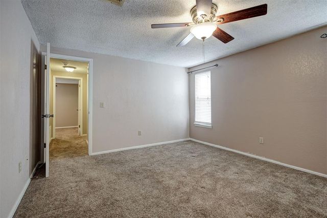 8300 S Drexel Place, Oklahoma City, OK 73159