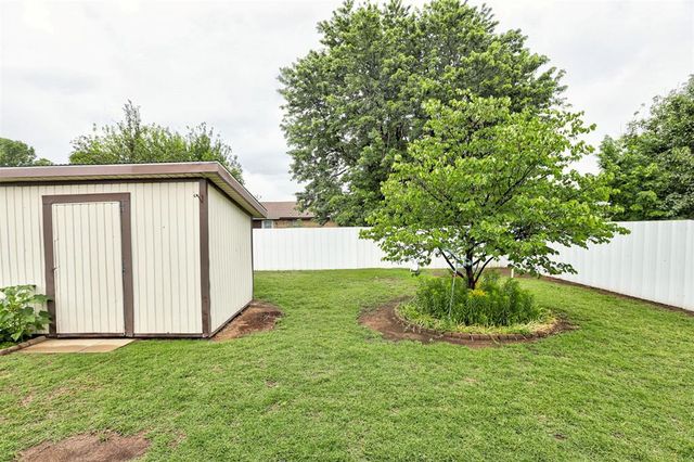 8300 S Drexel Place, Oklahoma City, OK 73159