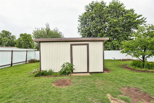 8300 S Drexel Place, Oklahoma City, OK 73159