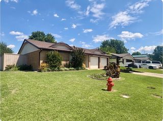 8300 S Drexel Place, Oklahoma City, OK 73159