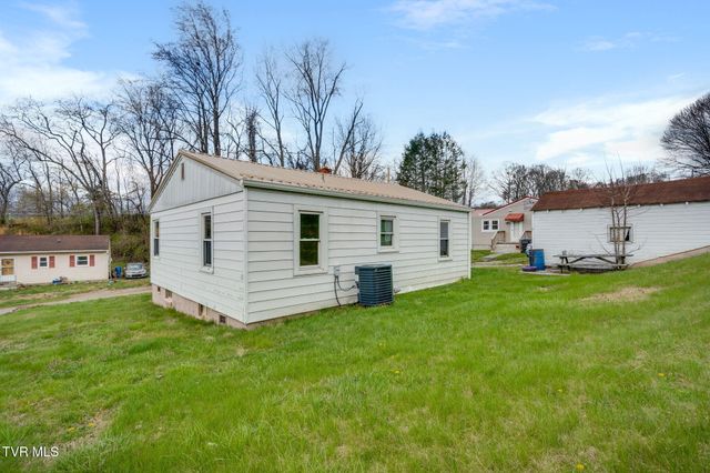 114 Maple Drive, Jonesborough, TN 37659