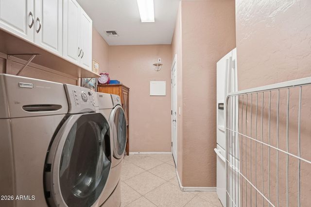 1774 W GREEN TREE Drive, San Tan Valley, AZ 85144