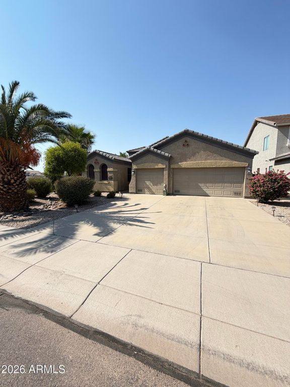 1774 W GREEN TREE Drive, San Tan Valley, AZ 85144
