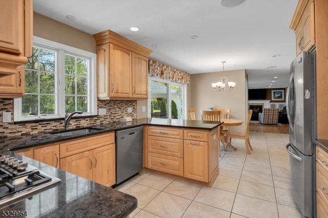 60 Kinnan Way, Bernards Twp., NJ 07920