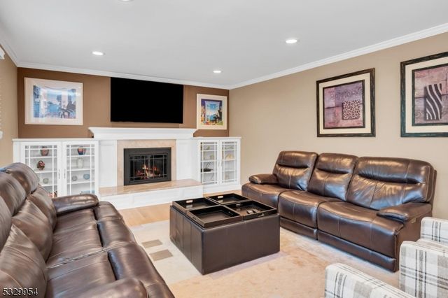 60 Kinnan Way, Bernards Twp., NJ 07920