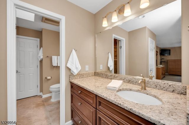 60 Kinnan Way, Bernards Twp., NJ 07920