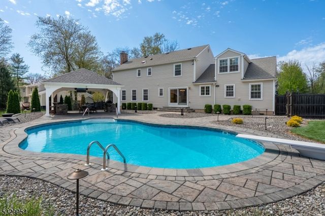 60 Kinnan Way, Bernards Twp., NJ 07920