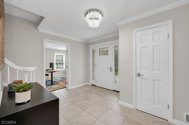 60 Kinnan Way, Bernards Twp., NJ 07920