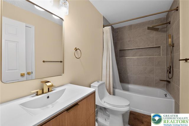1965 Long Woods, Stroud Twp, PA 18360