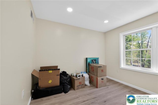 1965 Long Woods, Stroud Twp, PA 18360