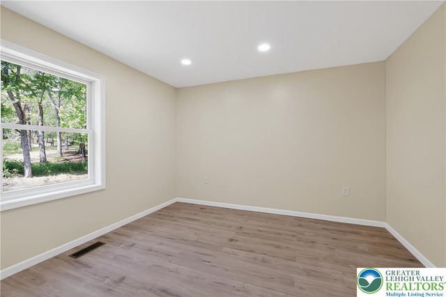 1965 Long Woods, Stroud Twp, PA 18360
